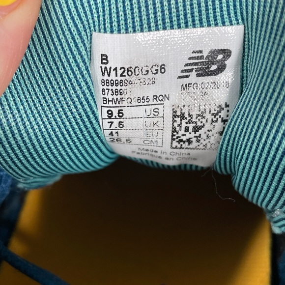 New Balance 1260v6 women’s size 9.5 - Picture 13 of 13